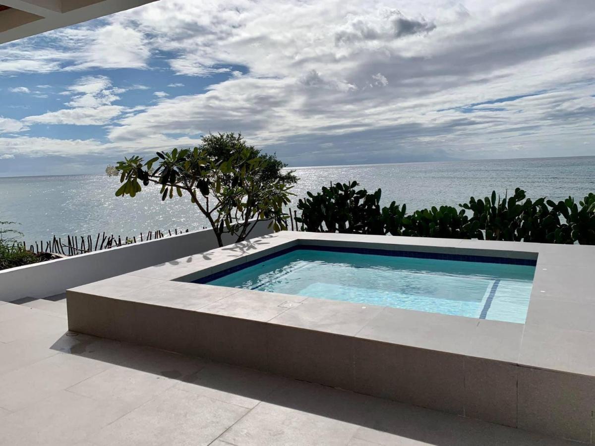 Cebu R Resort Tabuelan Bagian luar foto