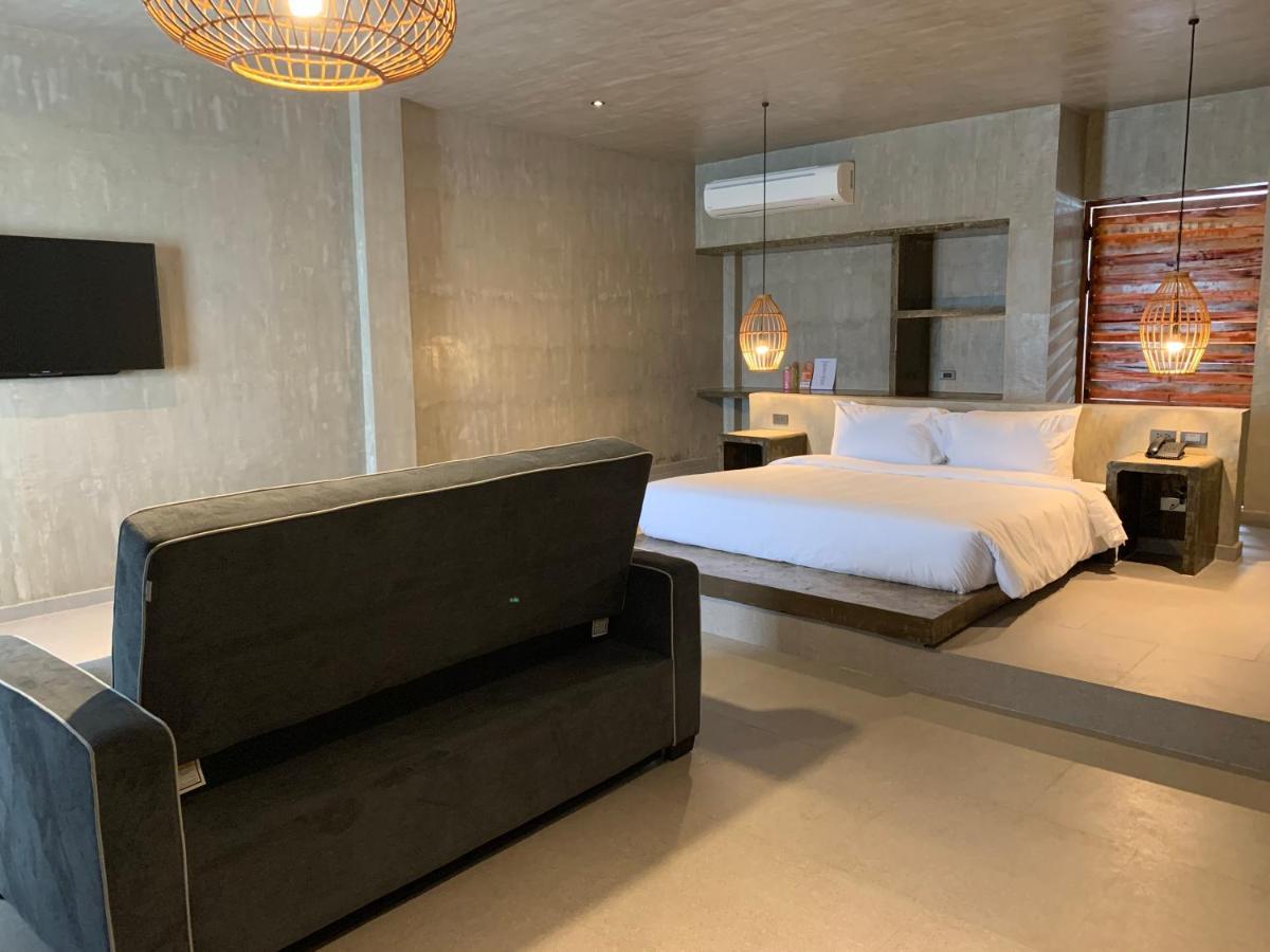 Cebu R Resort Tabuelan Bagian luar foto