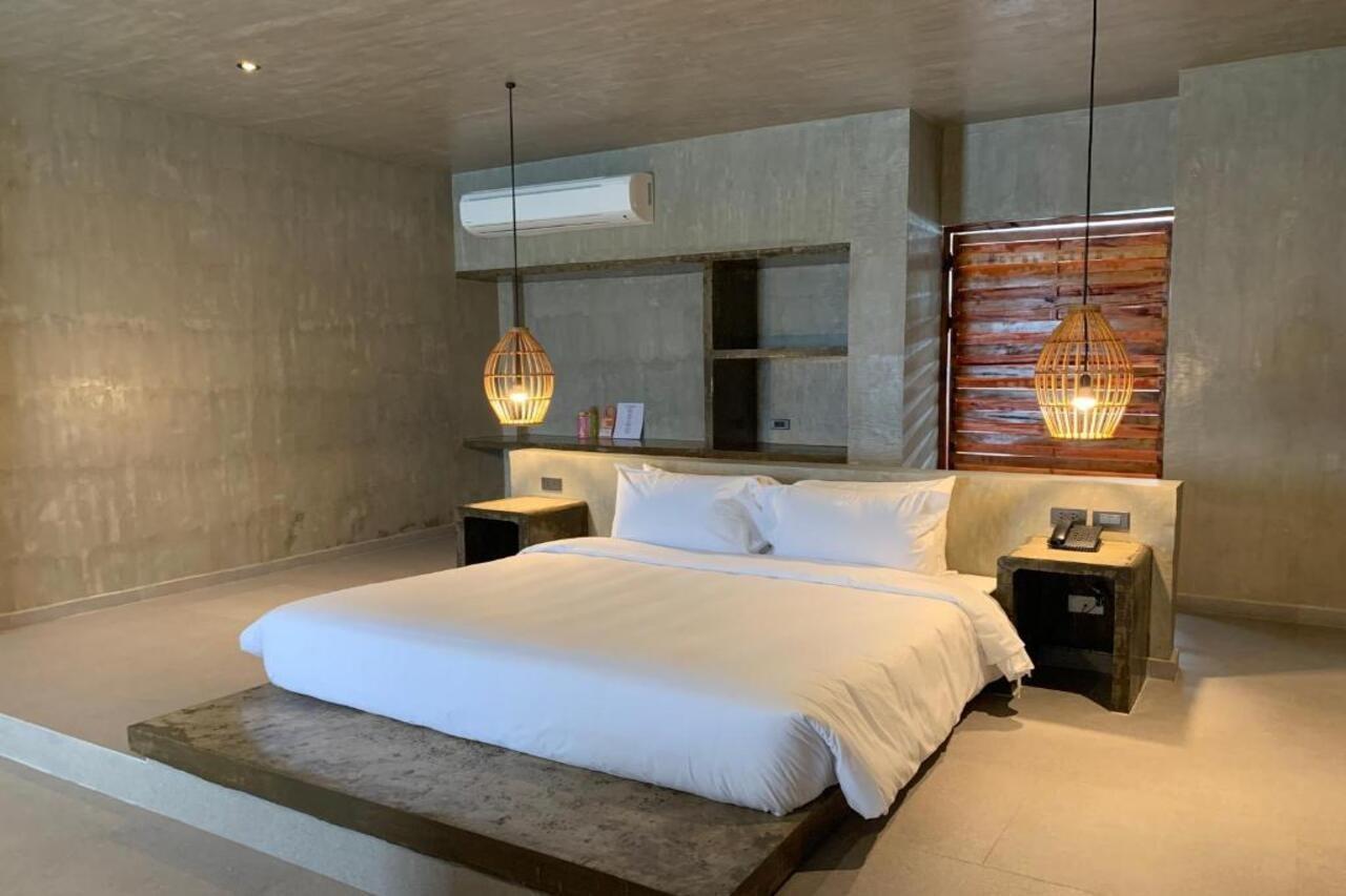 Cebu R Resort Tabuelan Bagian luar foto
